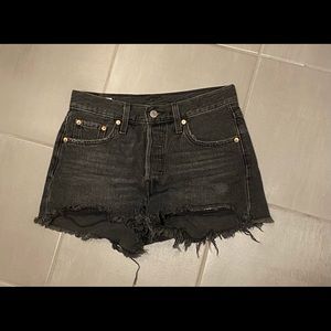 Levi’s 501 Jean Shorts in Black